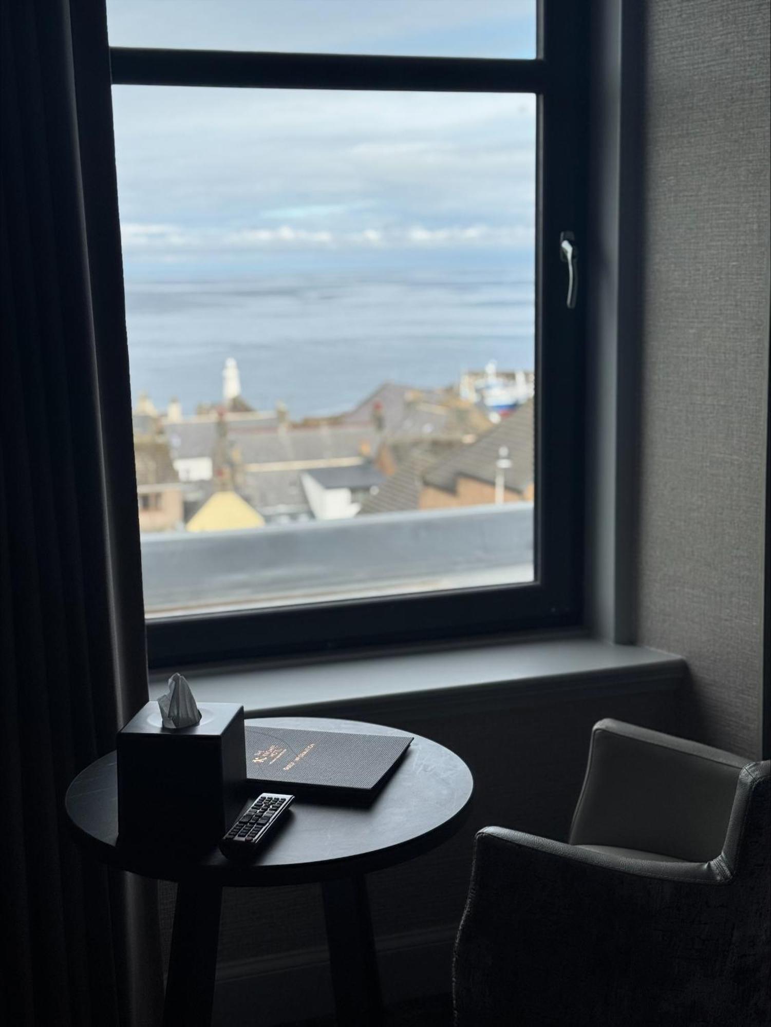 The Knowes Hotel & Restaurant Macduff Szoba fotó